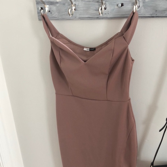 SOLD🔥Evening dress stretchy form fitting size L - Picture 1 of 9